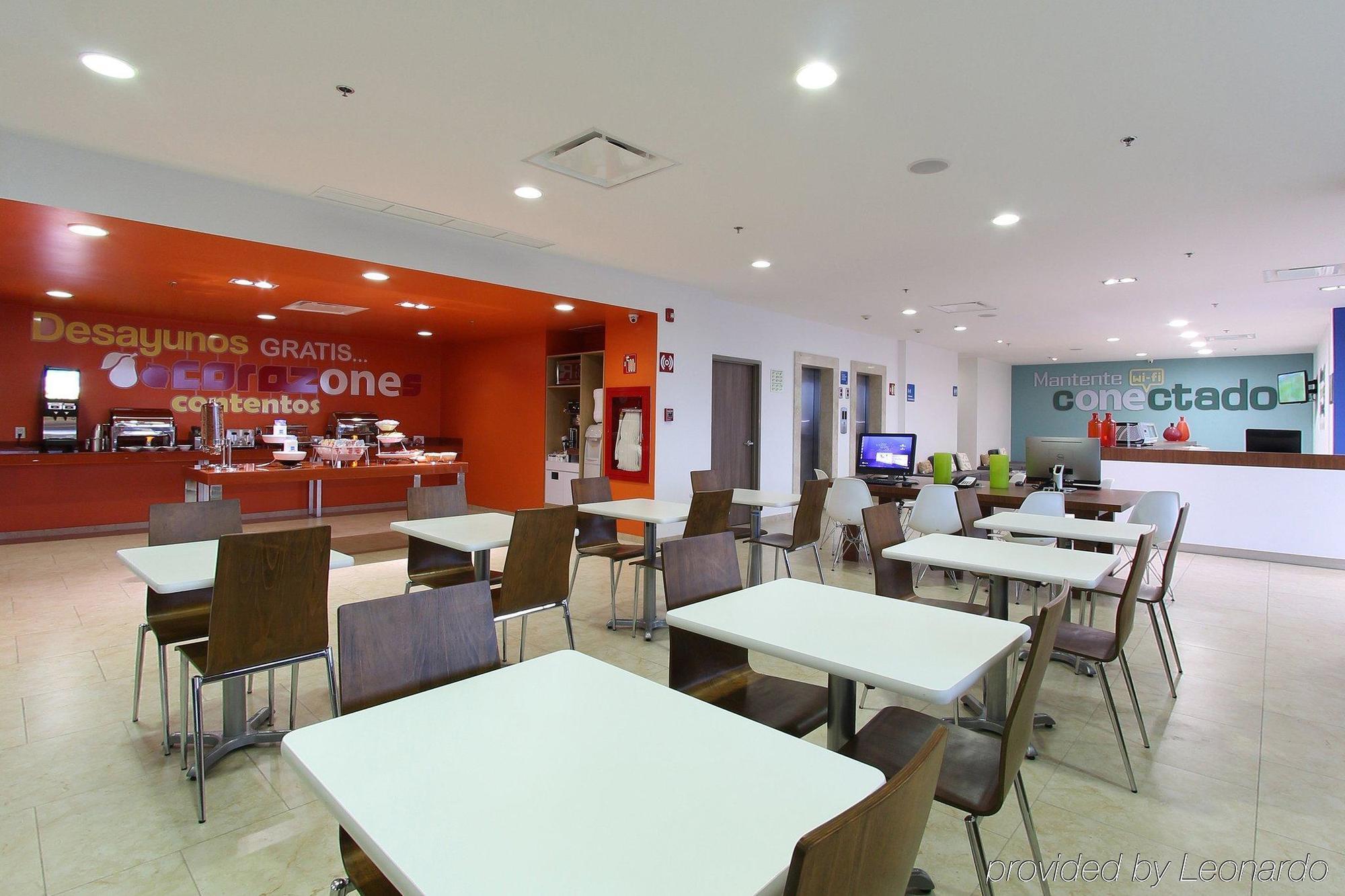 One La Paz Hotel Étterem fotó